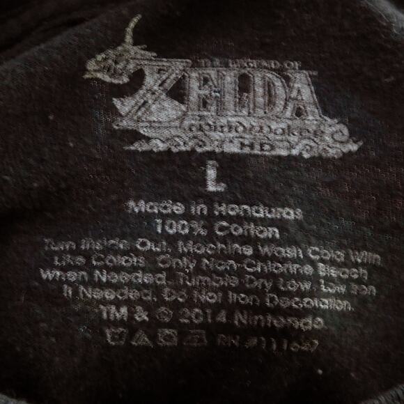 The Legend Of Zelda Wind Waker HD T Shirt Size L Stained Glass Graphic Black - Picture 2 of 4